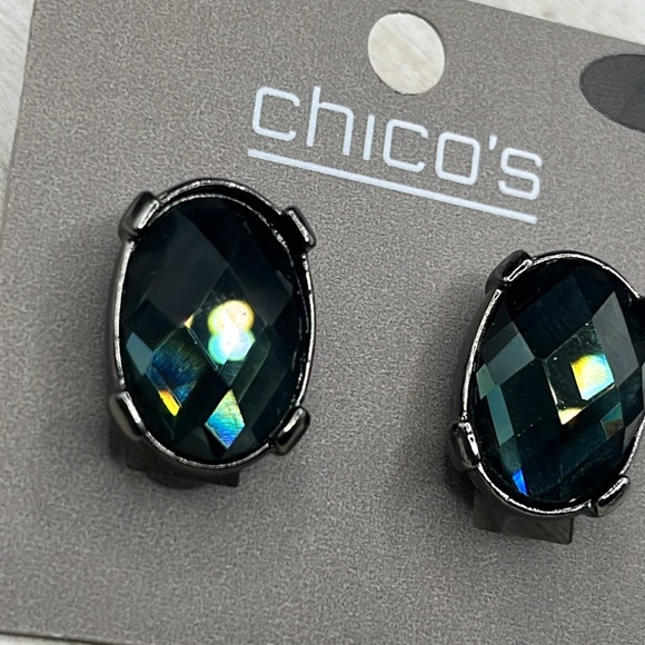 CHICO’S  post back earrings new on card - Picture 2 of 7